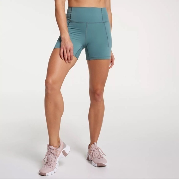 CALIA Women's Inspire 5” Bike‎ Short Puya Green Size Medium NWT - Picture 1 of 8